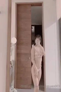 Sortir en sous-vêtements pour se prendre en photo