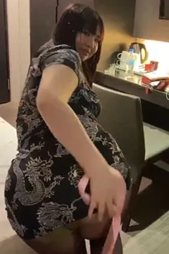 Tanzen Sie fröhlich in Cheongsam und Strumpfhosen ~