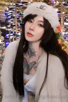 longmaocouple 圣诞节要礼物还是我？