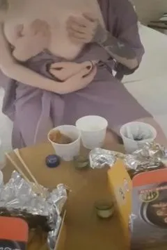 Le chat d'or du petit gars coréen 2