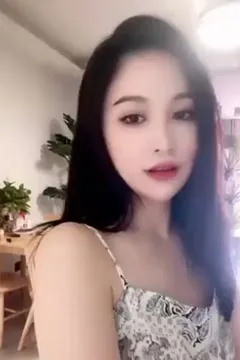 长发正妹展现好气质
