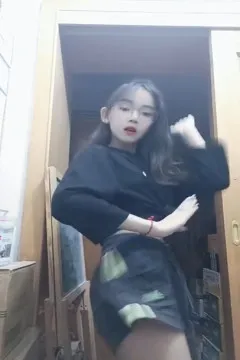 Danseuse sexy avec une peau claire