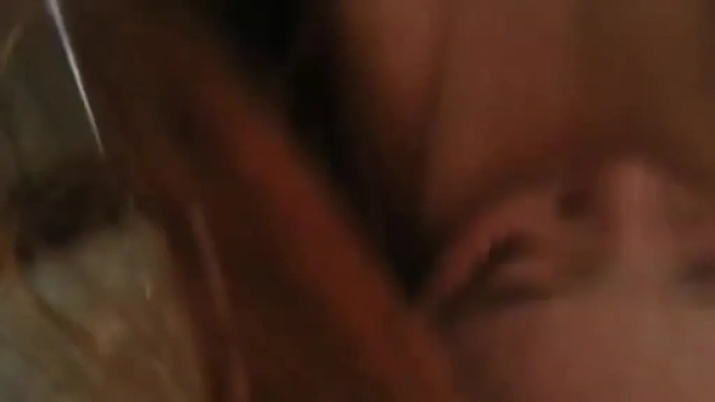 Faire l'amour avec une hôtesse de l'air lubrique, super suceuse !