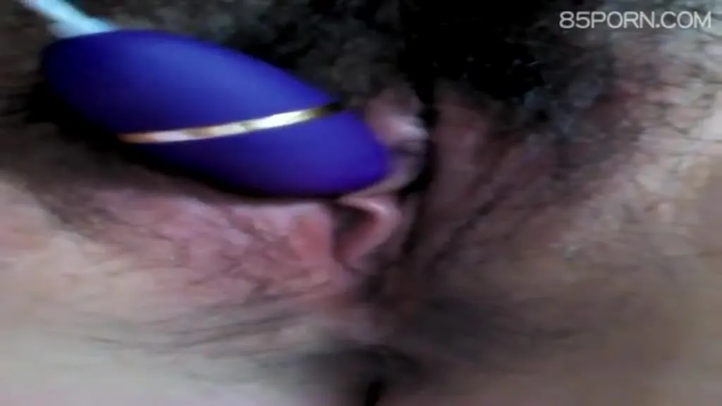 Fresh and tender abalone masturbation flowing water