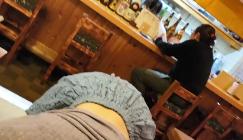 [Tuyển chọn nghiệp dư FC2!] Bold Girlfriend ~ Cởi quần và ăn G trực tiếp tại izakaya ?!