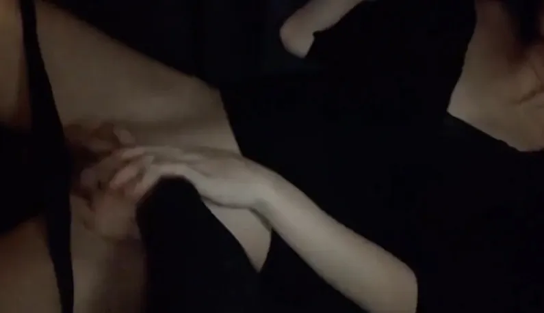 SWAG seduces the driver in a long video in Taiwan! Car shaking fierce battle reveals face and points, group sends unseen! Directly took off the driver's pants and started playing musical instruments