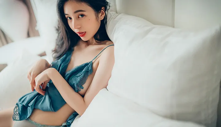 [JVID]  Xian Xian Chen sous-vêtement transparent écartant les jambes