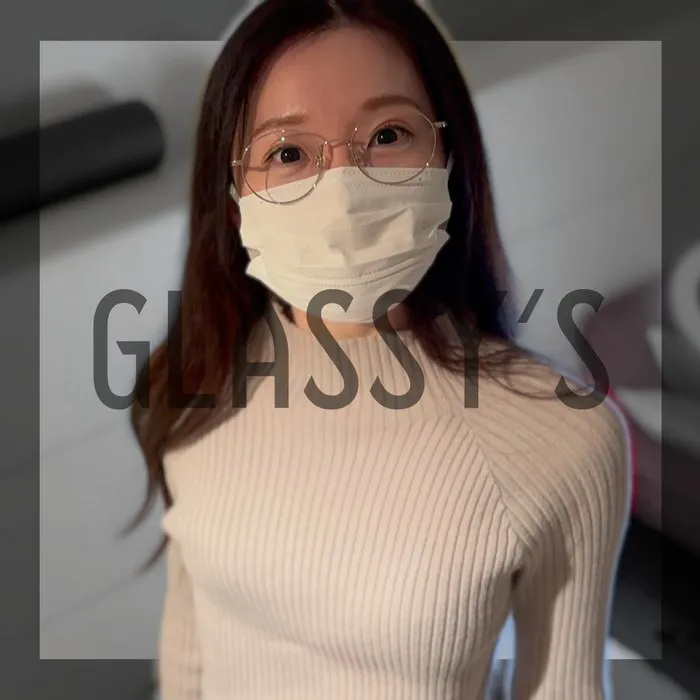 FC2-PPV-4691059 Adorable Japanese Beauty with Glasses in a Passionate Encounter