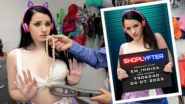 Em Indica, une streameuse en direct bien roulée, est sanctionnée pour avoir volé dans le mauvais magasin - Shoplyfter