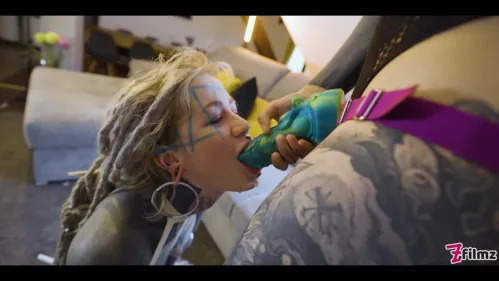 Z-Filmz Nux Vomica et Anuskatzz Baise Anale avec Strap-On