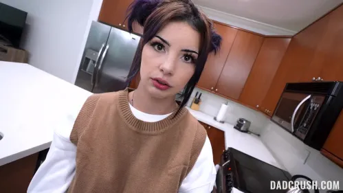 DadCrush Asteria Jade Newcomer Sends Her Stepdad Nudes