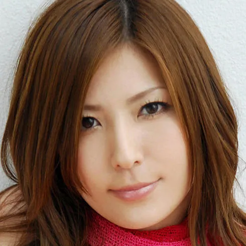 Yuna Shina
