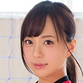 土谷茉那