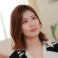 Natsukawa Ayumi