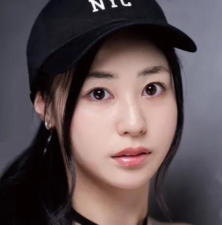 Rakuen Mina